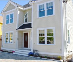 620-622 Trapelo Road 2, Belmont, MA 02478