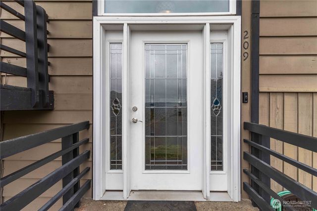 209 Curtis Drive, Longview, WA 98632