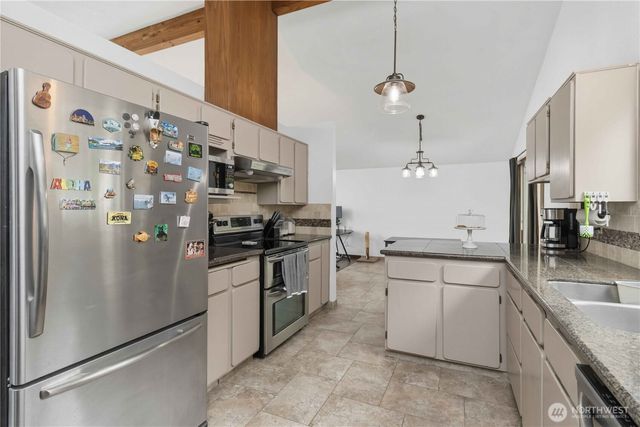 209 Curtis Drive, Longview, WA 98632
