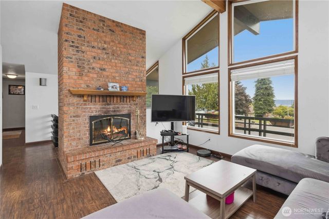 209 Curtis Drive, Longview, WA 98632