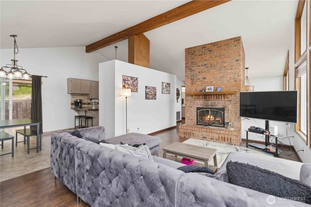 209 Curtis Drive, Longview, WA 98632