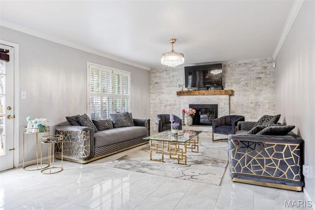 1730 Woodmore Oaks Drive, Manchester, MO 63021