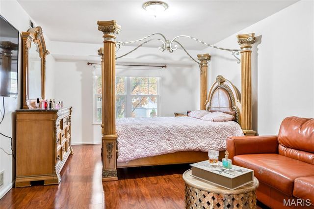 1730 Woodmore Oaks Drive, Manchester, MO 63021