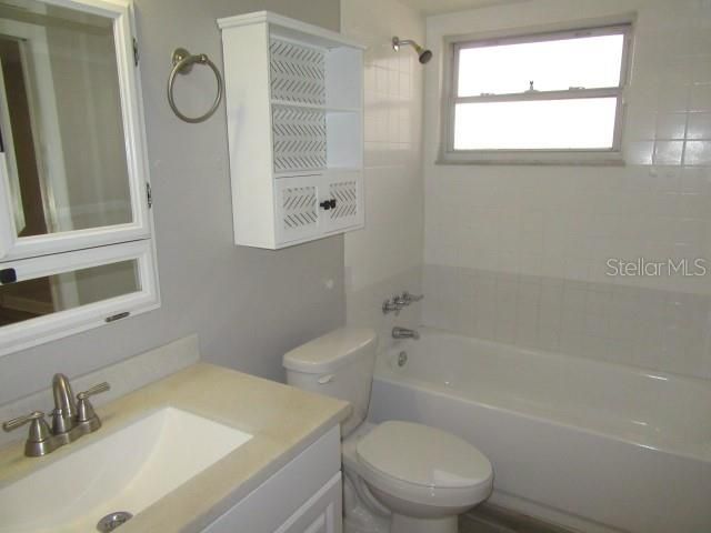 7010 COBBLEWOOD COURT, Tampa, FL 33615