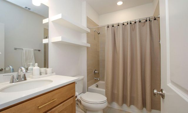 7256 Stillmeadow Grove Drive, Magnolia, TX 77354