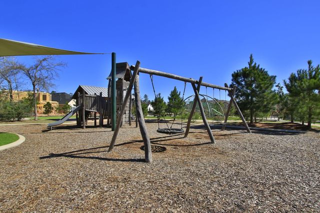 7256 Stillmeadow Grove Drive, Magnolia, TX 77354