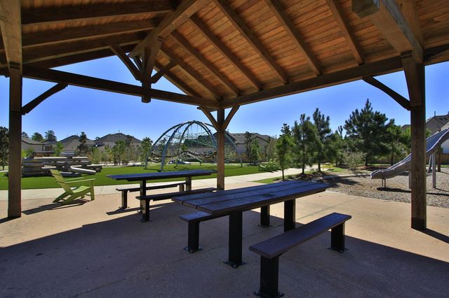 7256 Stillmeadow Grove Drive, Magnolia, TX 77354