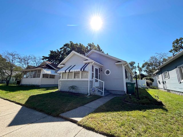225 Stanley Street, Mishawaka, IN 46545