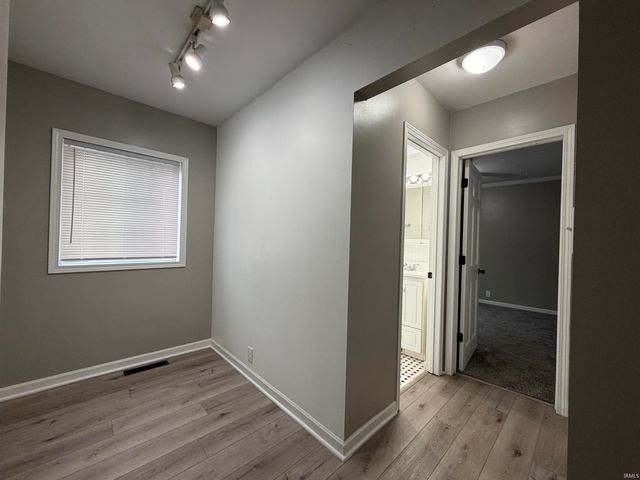 225 Stanley Street, Mishawaka, IN 46545