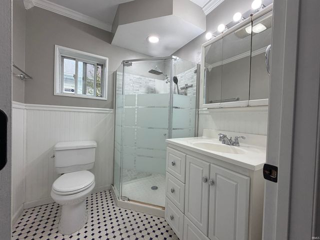 225 Stanley Street, Mishawaka, IN 46545