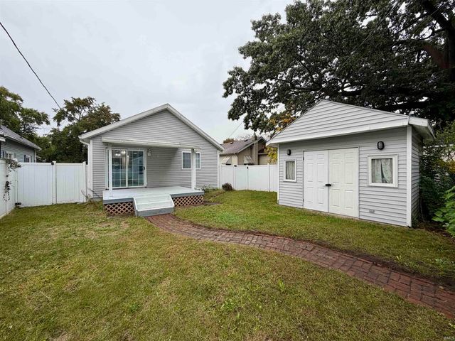 225 Stanley Street, Mishawaka, IN 46545