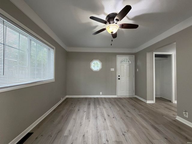 225 Stanley Street, Mishawaka, IN 46545