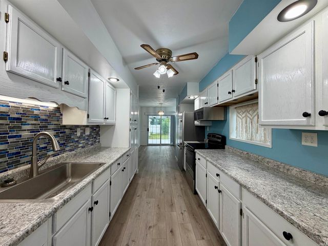 225 Stanley Street, Mishawaka, IN 46545