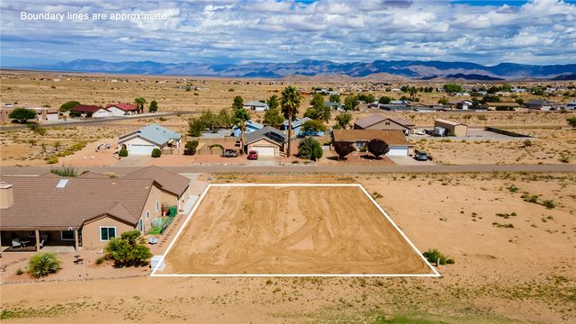 7688 E Vista Drive, Kingman, AZ 86401