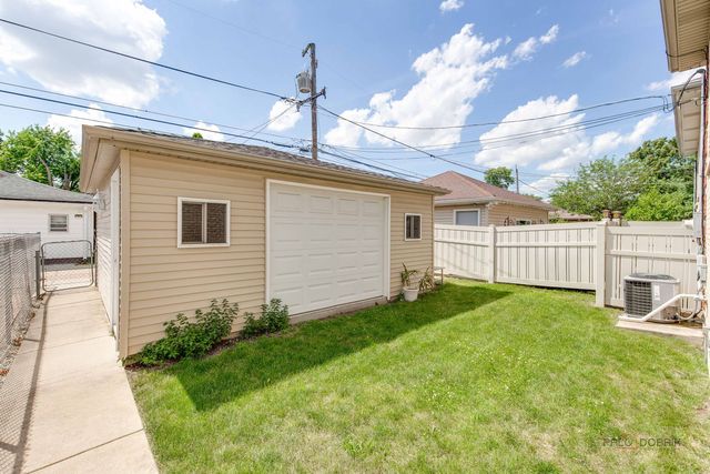 2540 Hessing Street, River Grove, IL 60171