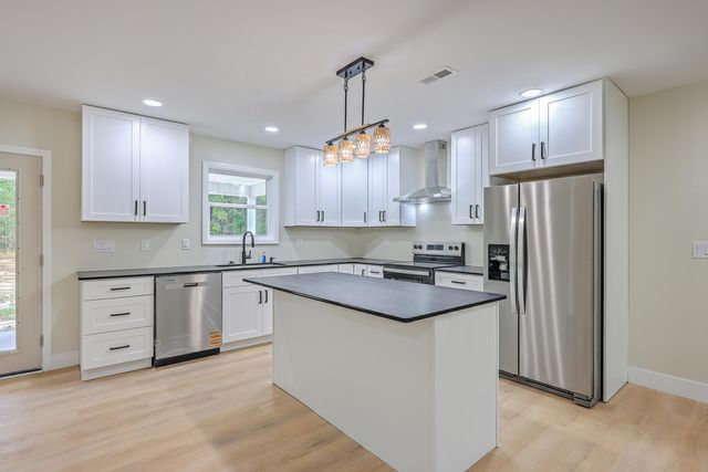 1219 Pineville Circle, Pineville, SC 29468