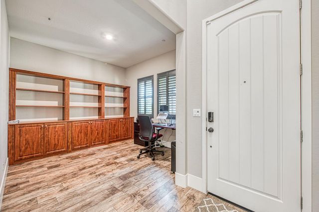 912 Vineyard Court, Madera, CA 93636