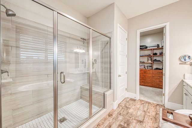 912 Vineyard Court, Madera, CA 93636