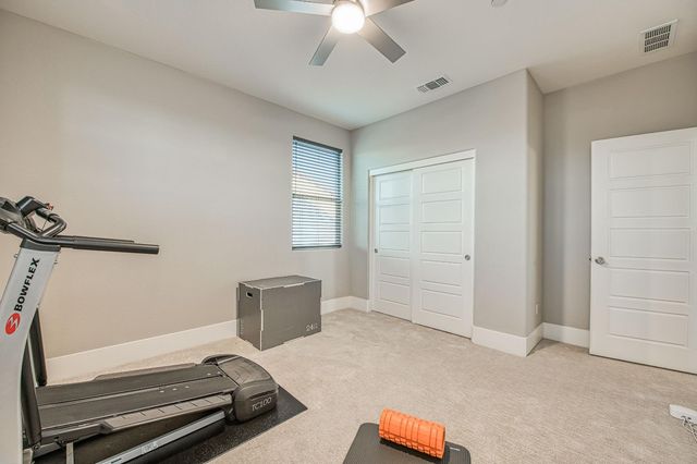 912 Vineyard Court, Madera, CA 93636