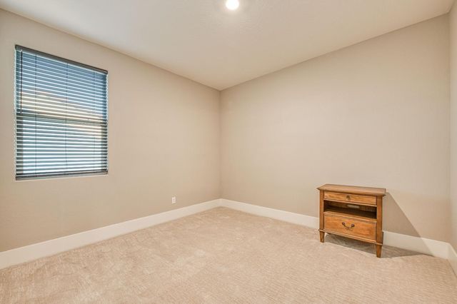 912 Vineyard Court, Madera, CA 93636