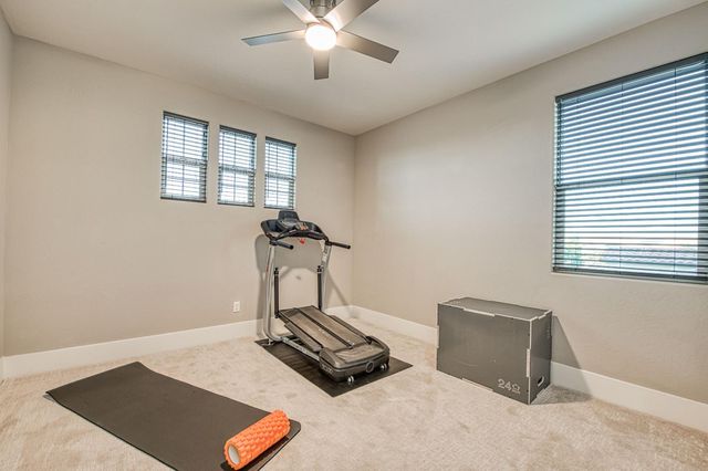 912 Vineyard Court, Madera, CA 93636