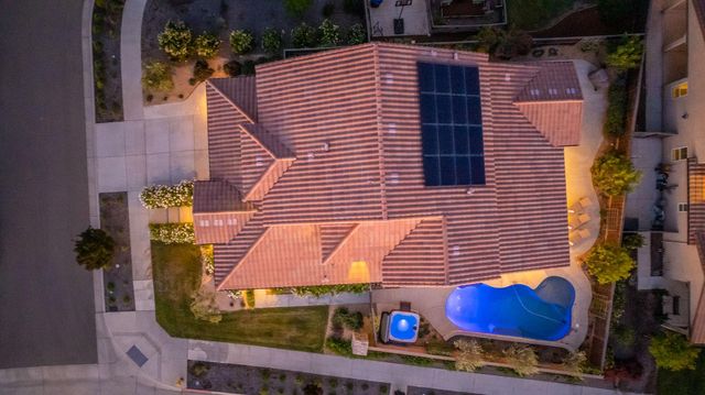 912 Vineyard Court, Madera, CA 93636