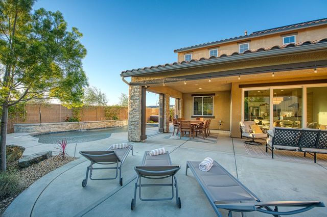 912 Vineyard Court, Madera, CA 93636