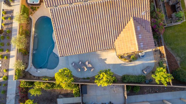 912 Vineyard Court, Madera, CA 93636