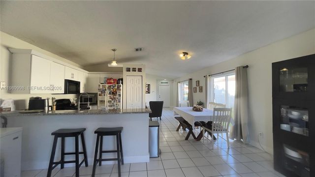 14252 SW 175th Ter, Miami, FL 33177