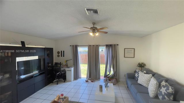 14252 SW 175th Ter, Miami, FL 33177