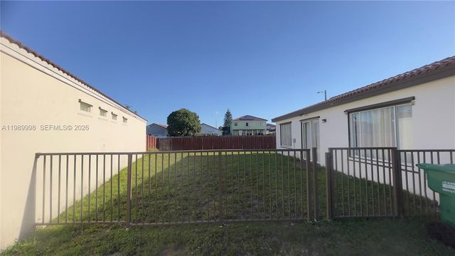14252 SW 175th Ter, Miami, FL 33177