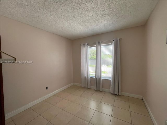 14252 SW 175th Ter, Miami, FL 33177