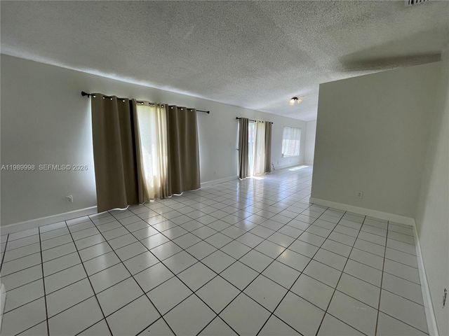 14252 SW 175th Ter, Miami, FL 33177