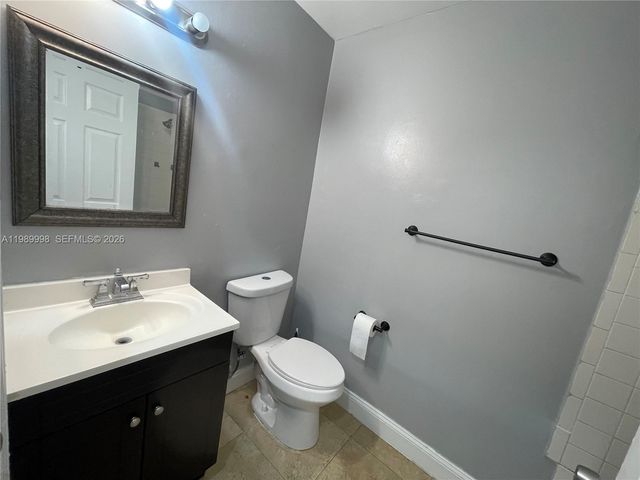 14252 SW 175th Ter, Miami, FL 33177