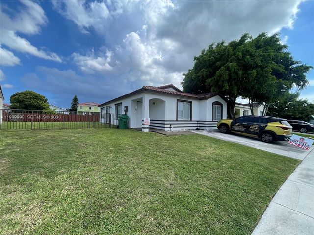 14252 SW 175th Ter, Miami, FL 33177