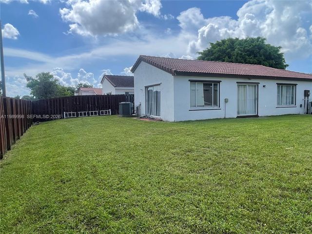 14252 SW 175th Ter, Miami, FL 33177