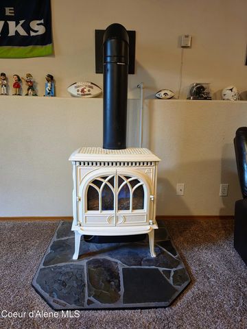 106 S Riverwood CT, Post Falls, ID 83854
