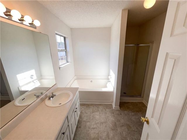 4037 Meadow Glen Way, Fairburn, GA 30213