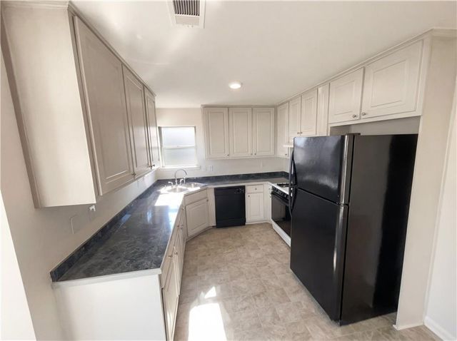 4037 Meadow Glen Way, Fairburn, GA 30213