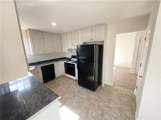 4037 Meadow Glen Way, Fairburn, GA 30213