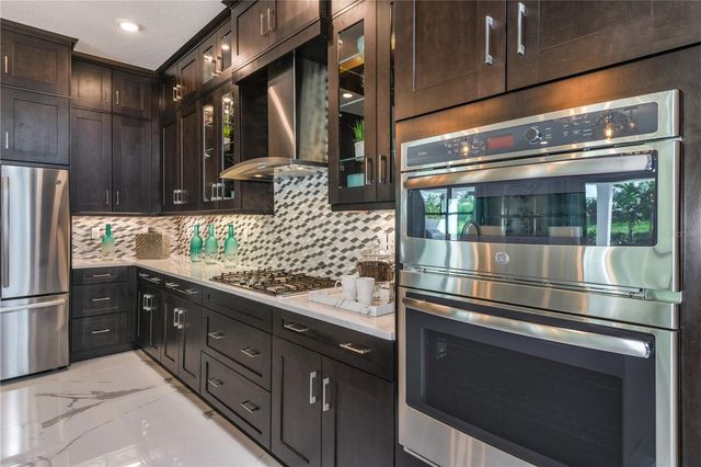 5052 SIMONS COURT, Lakewood Ranch, FL 34211