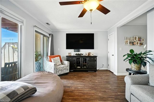 38 Sandie Point LN, Portsmouth, VA 23701