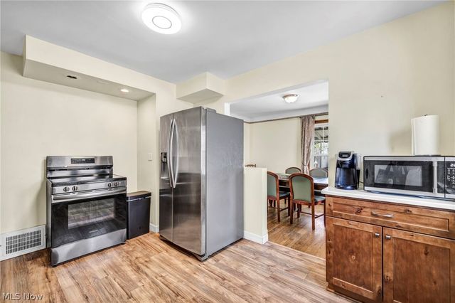 2027 Tampa Avenue, Cleveland, OH 44109