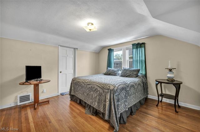2027 Tampa Avenue, Cleveland, OH 44109