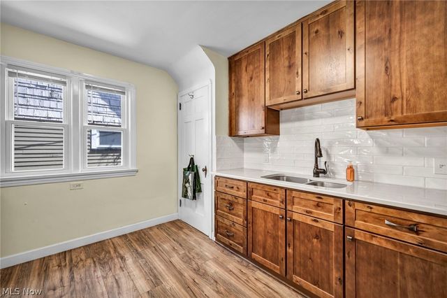 2027 Tampa Avenue, Cleveland, OH 44109