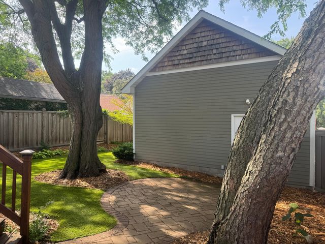 2222 Scheffer Avenue, Saint Paul, MN 55116