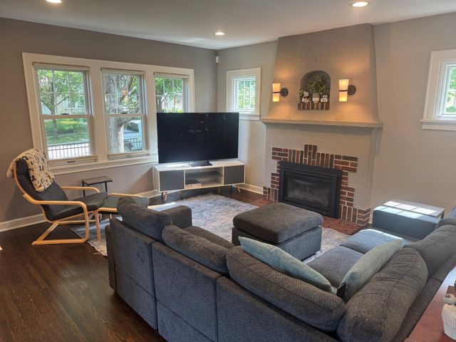 2222 Scheffer Avenue, Saint Paul, MN 55116