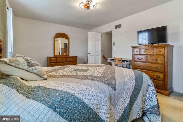 2118 WEXFORD RD, Palmyra, PA 17078