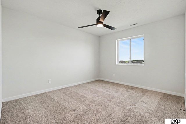 5618 Kestrel Parkway, Elkhorn, NE 68022