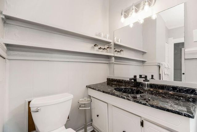 3951 Warwick Street, Kansas City, MO 64111